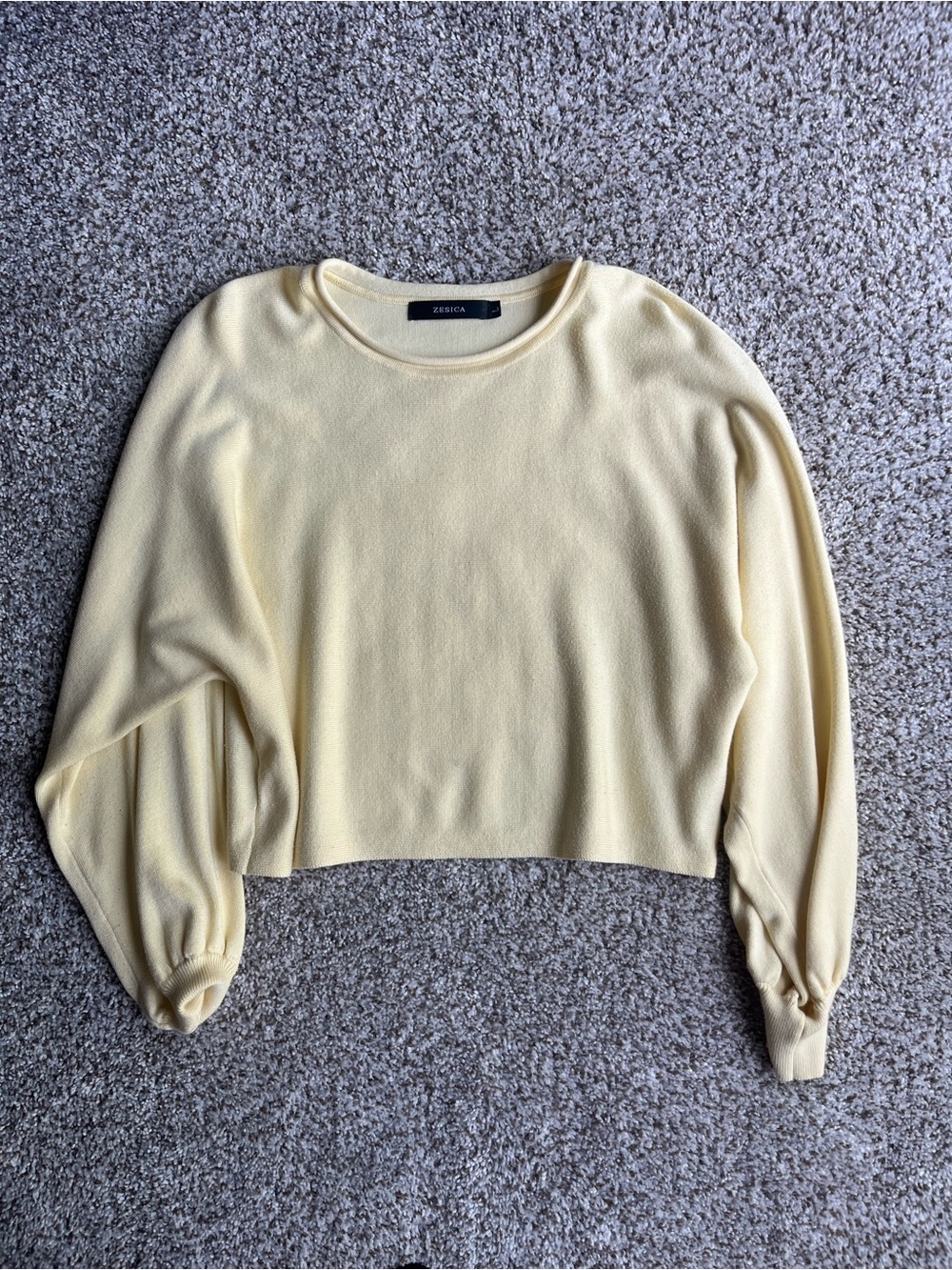 Zesica Pale Yellow Cropped Sweater